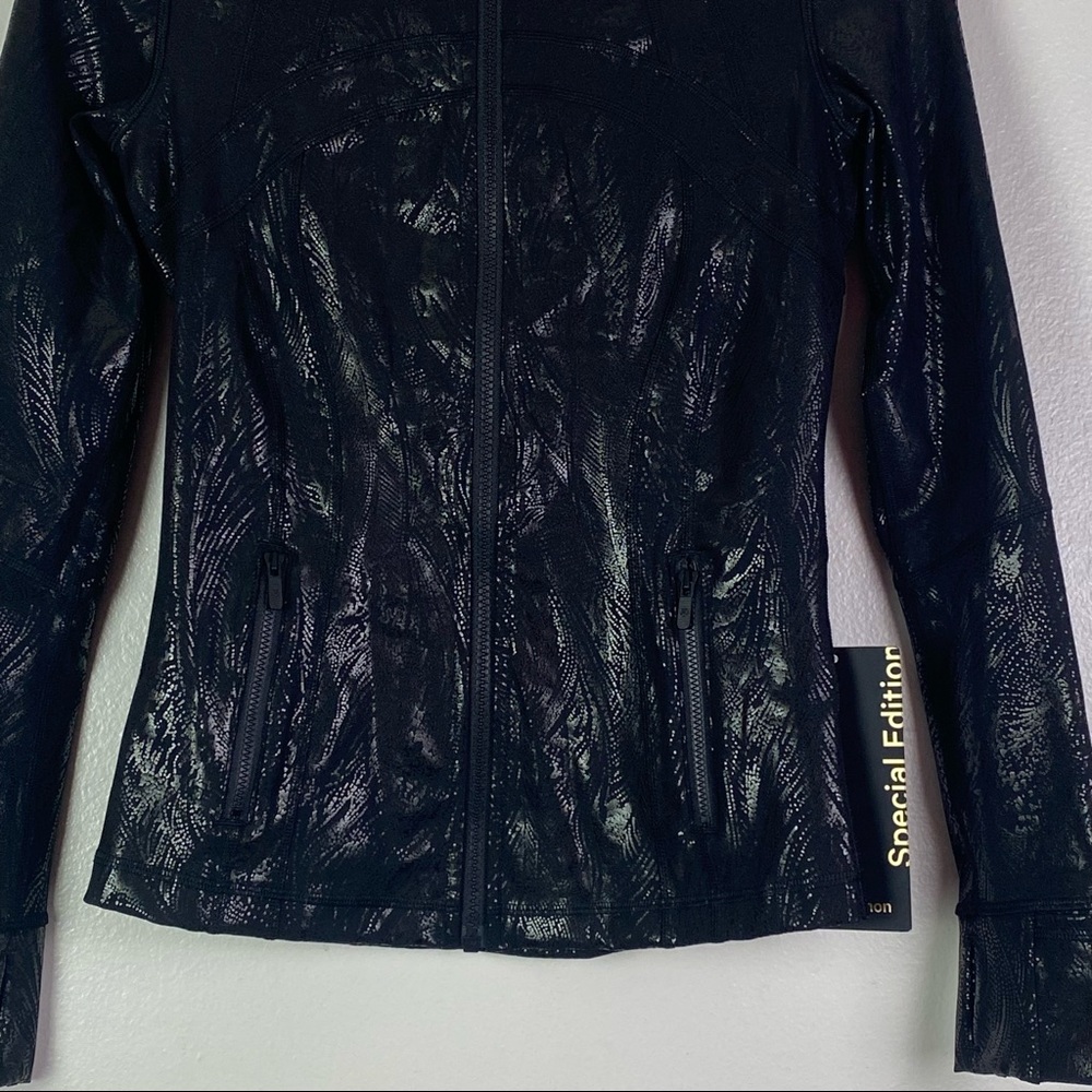 NWT Lululemon Define Shine Jacket Acclimatize Black Foil Special Edition Size 4 - Picture 7 of 16